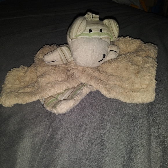 Blanket and matching lovey - Picture 3 of 5